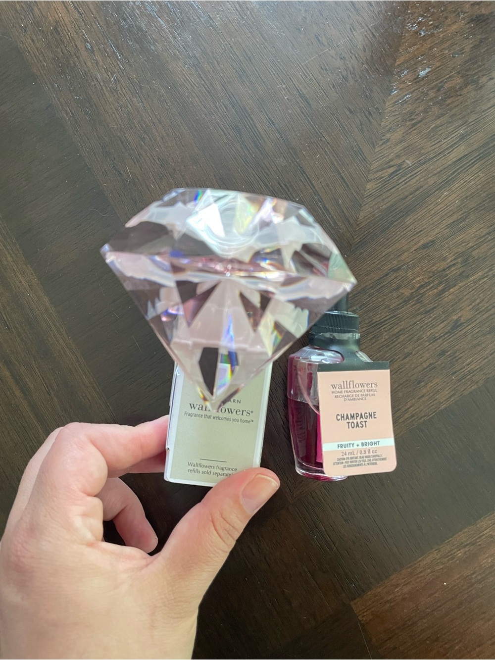 Bath & Body Works Wallflowers Plug-In Refill Holder with Champagne Toast Scent